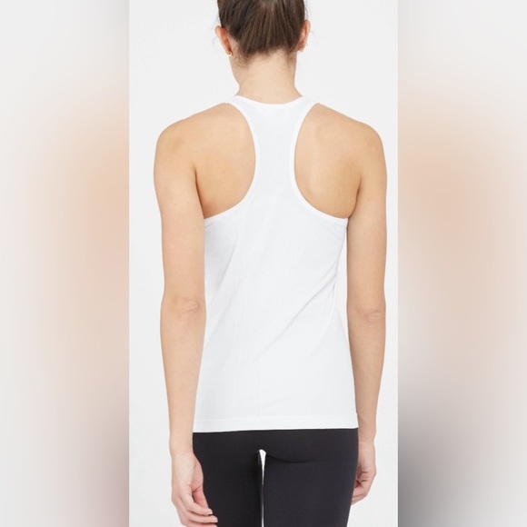 SPANX® NWT Lamn Seamless Active Lounge Tank L WHITE PERFECT NEW SOFT LIGHT $58 - Picture 3 of 4